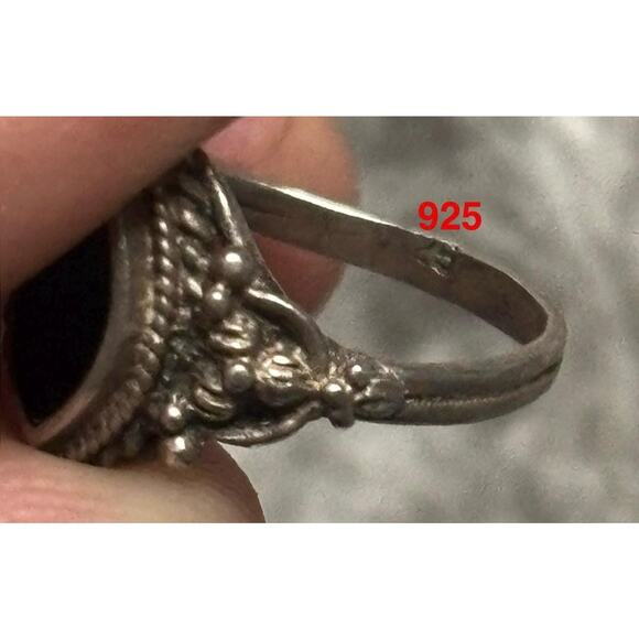 Vintage Sterling Silver Black Onyx Marquise Filigree Ring Size 3 - Picture 8 of 8